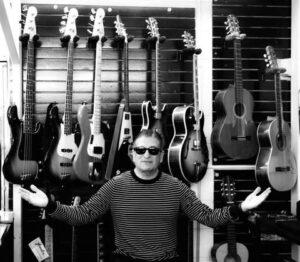 480_Vintage_Guitars